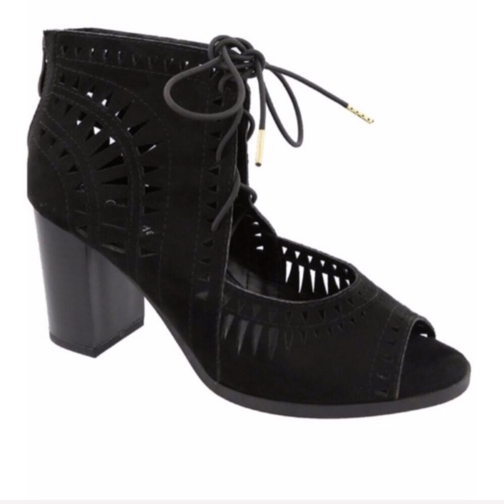 ❗️LAST: Size 7 Black Laser Cut Ankle Booties - Picture 4 of 5